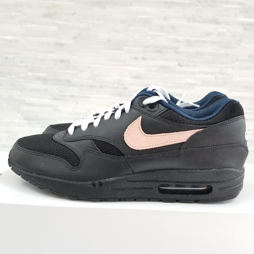 New NIKE Air Max 1 Essential ID Sneakers
